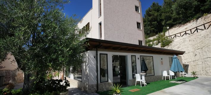 Agriturismo AgriCostella Vieste, Piscina e Parcheggio Hotel di Vieste
