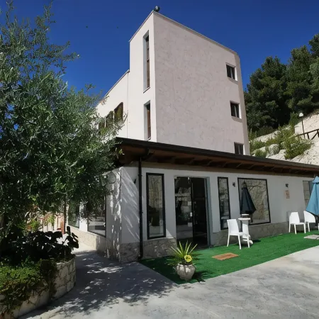 Agriturismo AgriCostella Vieste, Piscina e Parcheggio