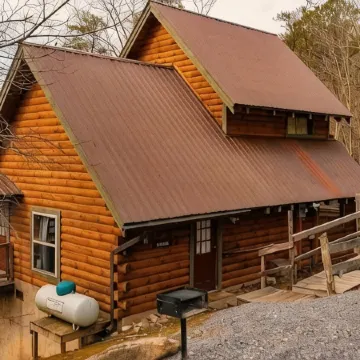 Pop's Perch 2 Bedroom Cabin by RedAwning
