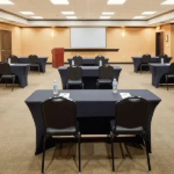 햄프턴 인 & 스위트 롱뷰 노스