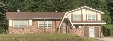 4 bedroom home within 60 miles of the Upper Peninsula's major attractions