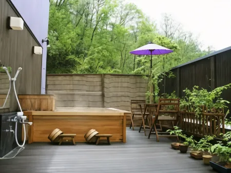 MatsunoyamaOnsen Yamanomorino Hotel Fukuzumi Отели рядом со станцией JR Tsunan station