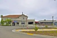 Comfort Inn Westshore Beach - bar