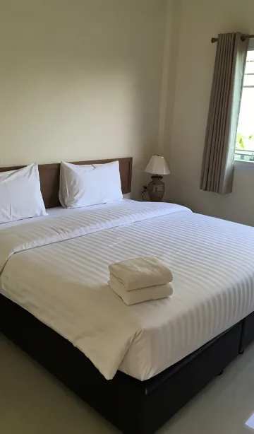 ห้องเตียงใหญ่ (อาคารเก่า)