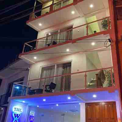 The Waves Unawatuna Hotel Exterior