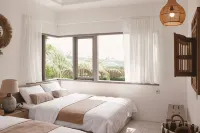 Villa Jeje - a Private Little Fantasy in Puncak Cisarua 호텔