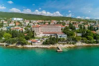 Mediteran Maradiso Hotel by Aminess Hotels near Promenada