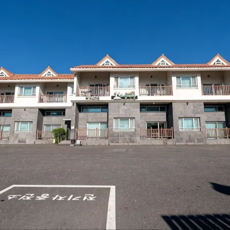 Seogwipo Soesokkak Recreation Pension Отели рядом с достопримечательностью «Атлетический парк Сусан»