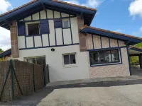 House with garden 5 min from the beach Отели рядом с достопримечательностью «La Corniche Basque d'Urrugne»