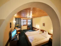 Thermal-Badhotel Kirchler Hotels in Tux