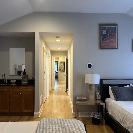 3-Levels.11Beds.Sleeps 20. 10Min Walk to Train. Rooftop+Spa Bath+Garage.