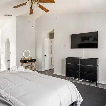 Family-Friendly 4Br Oasis • Private Heated Pool & Game Room