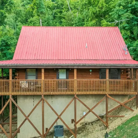 Cozy 2-bedroom cabin in welcoming lake Douglas, Sevierville near Pigeon Forge