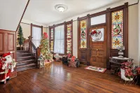The Denton Street Holiday House, an 1893 Victorian in the Historic District