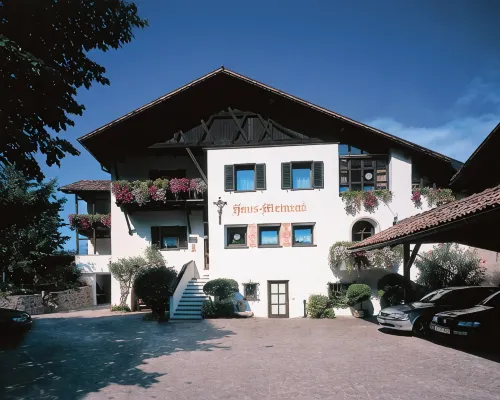 Garni Meinrad Hotels in Ora