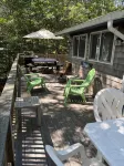 Charming Cabin 500 feet to beach - 방갈로