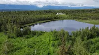 Mountain-View Retreat: Pond, Kayaks, Fire Pit, Hot Tub – Palmer, Alaska - 4-Star