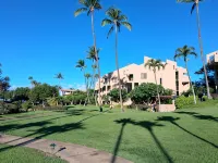 Colorful Kamaole Sands Condo, Kihei, with Family Friendly Pool, Steps from Beach