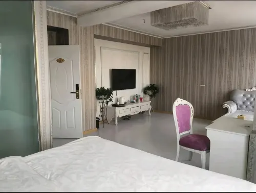 Sanhe European Theme Hotel