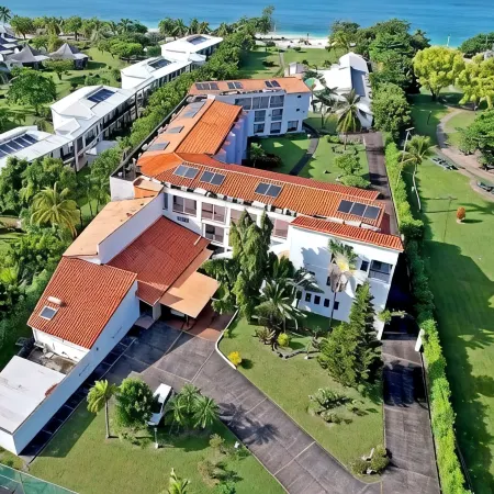 Allamanda Beach Hotel