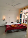 Be Happy HomeStay - Pensions