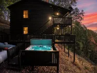 Best Sunset Views in Blue Ridge w/ Paved Roads and Outdoor Deck Addition - Alppimaja