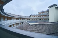 Yilong Yulu Hotel