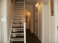 London Heathrow Guesthouse Hotels in Colnbrook
