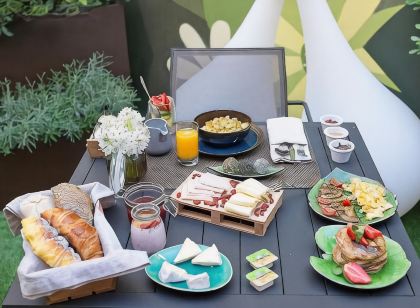 Omid Boutique Hotel