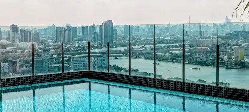 The Clev Riverline Chaophraya-Wongsawang Condo Bangkok (River View)