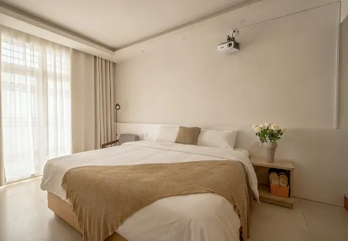 Cute Cat Theme Hotel (Yangshuo West Street Branch) - Auberges