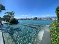 Beacon Executive Suite by Uptrend Home - Pools
