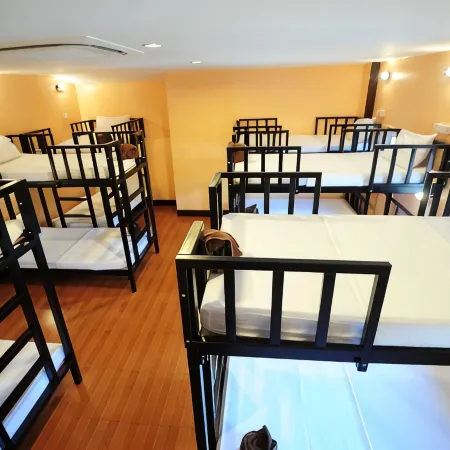 Twin Palms Hostel Phi Phi