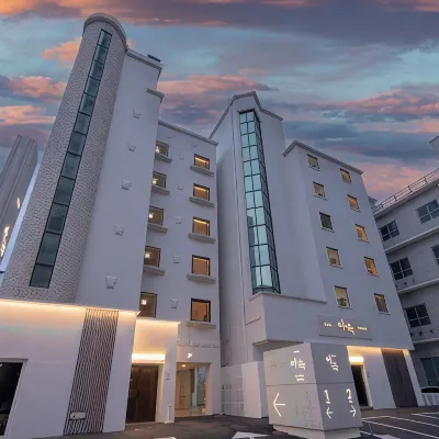 Aank Hotel Daejeon Yuseong 1st Hotels near Noeun Station