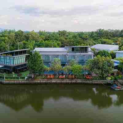 โรงแรมผึ้งหลวง ริเวอร์ไซด์ จันทบุรี Hotel Exterior
