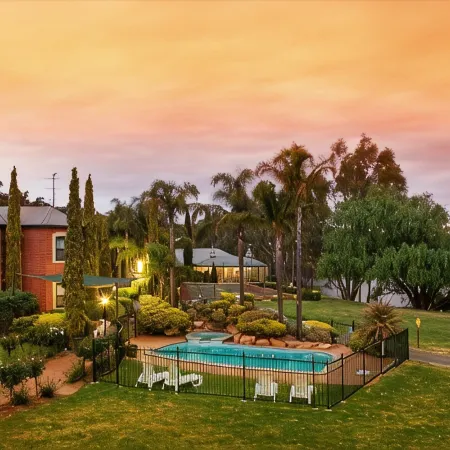 Clare Country Club Отели в г. Клэр
