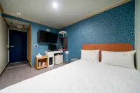 Sindang M - Inns