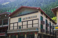 Jiuzhaigou Yinghai Holiday Hotel (Jiuzhaigou Scenic Area Tourist Center)