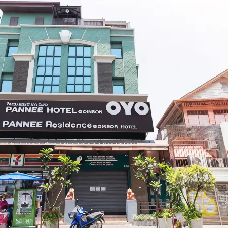 Super OYO 483 Pannee Hotel Khaosan Отели рядом с достопримечательностью «Пирс Тха Тиен»