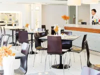 AT EASE saladaeng by AETAS Hotel berhampiran MRT- Silom
