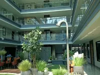 VSK RESIDENCE At Suvarnabhumi Airport Hotels near Mega Bangna