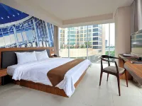 Midtown Hotel Surabaya Hotels near Tunjungan Mall