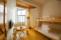 Wuping 318 Inn - balcony