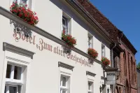 Up Hus Hotel Neuruppin - Homestays