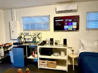 Modern Studio w/ Private Bath, Fast Wi-Fi, Laundry - Apartments
