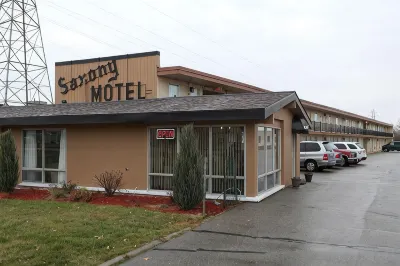 Saxony Motel โรงแรมใน