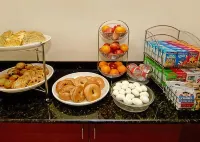 Sleep Inn & Suites Port Charlotte-Punta Gorda - breakfast