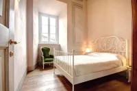Palazzo Bichi Ruspoli-Historical Res, near Campo Square and close to everything