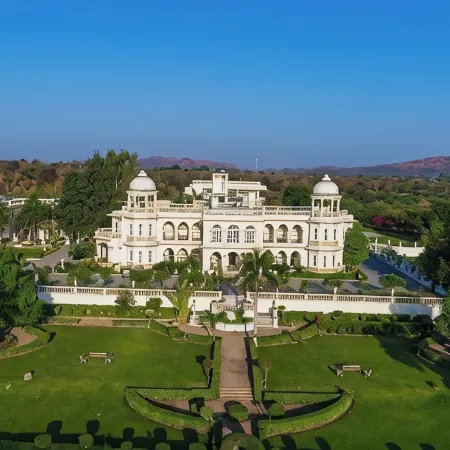 Balaram Palace Resort Отели в г. Банаскантха