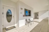 Spacious Waterfront, 3 BR/3 BA, Water Views, Walk to All